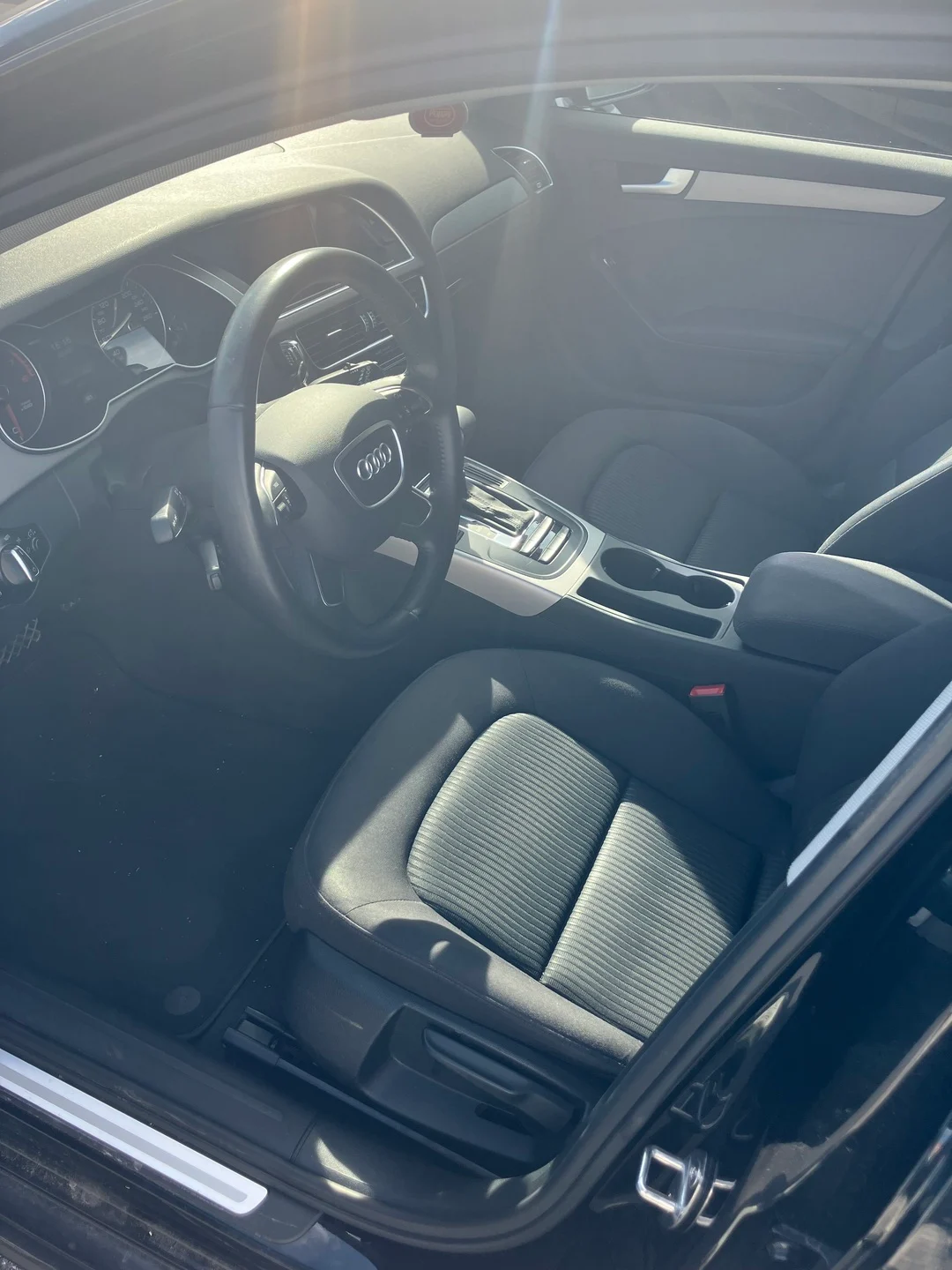 Car Image - 55m9Frg4D1h14Xvnd3P7hF