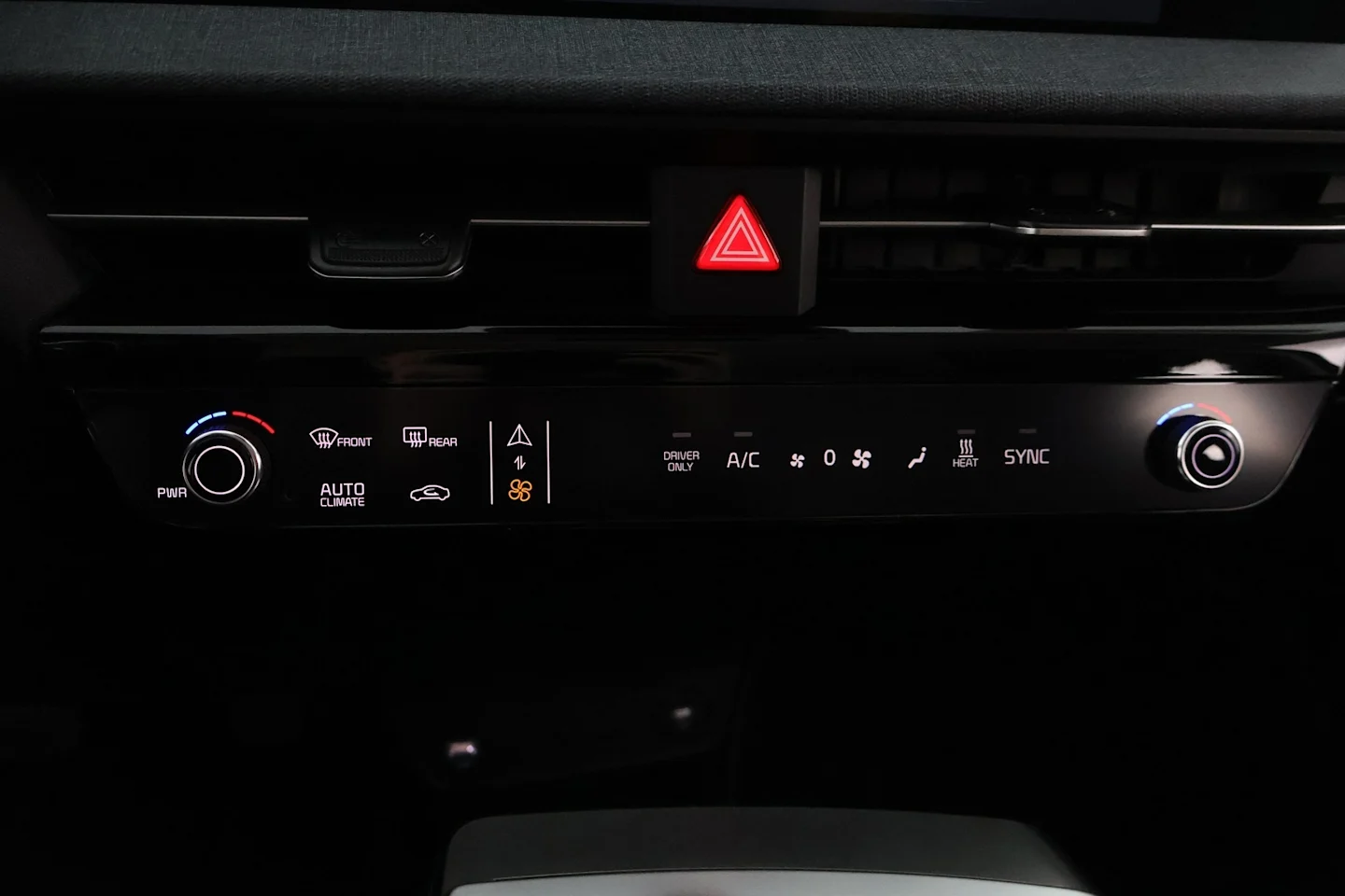 Car Image - 1oOWG2BpNyfSa6sK9XQMc1