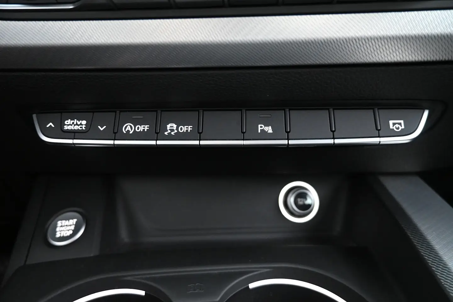 Car Image - 24Z88Nl0uSJ6lSKAwMkbYf