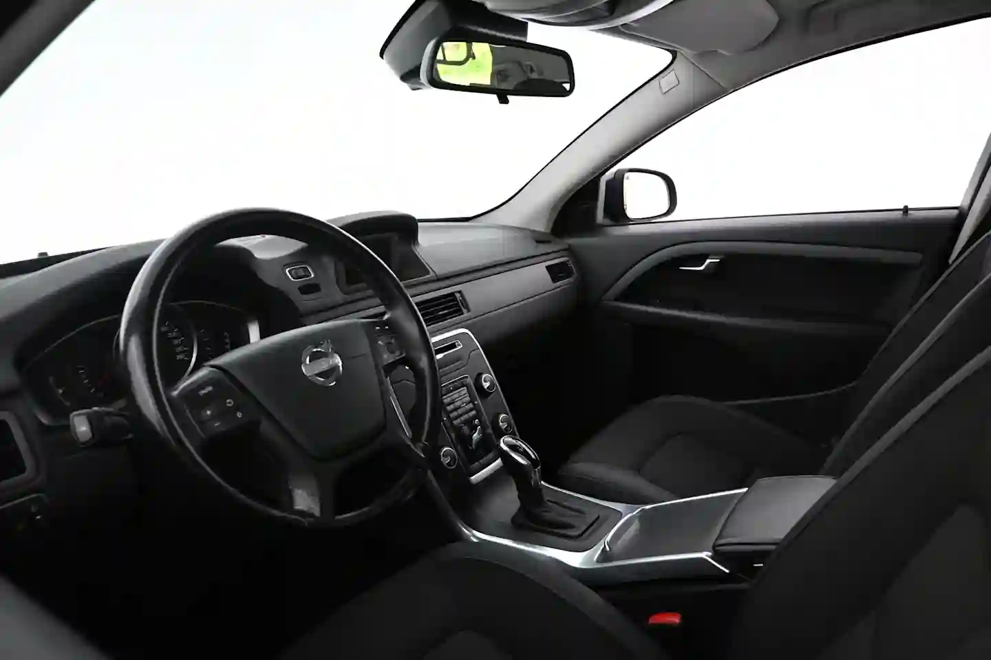 Car Image - 4V5BQhhqlZq6hvGB2rKl1I