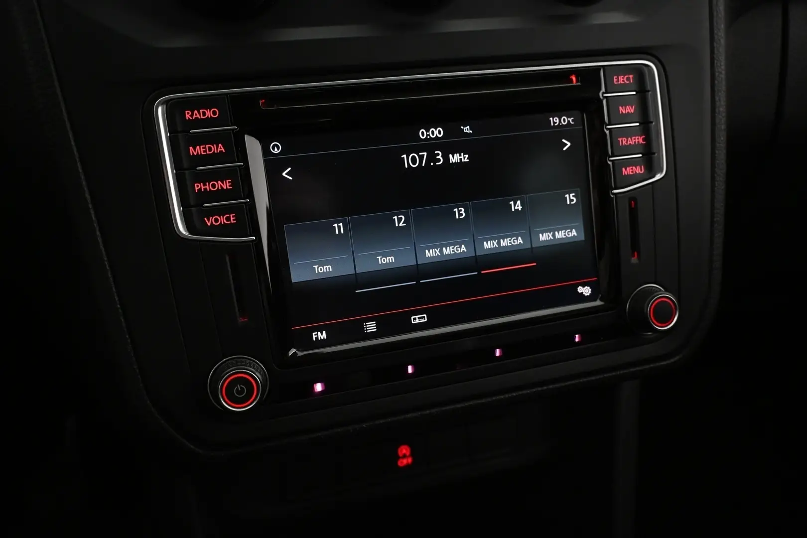 Car Image - 2CJxZB0drtuFc40LycArEv