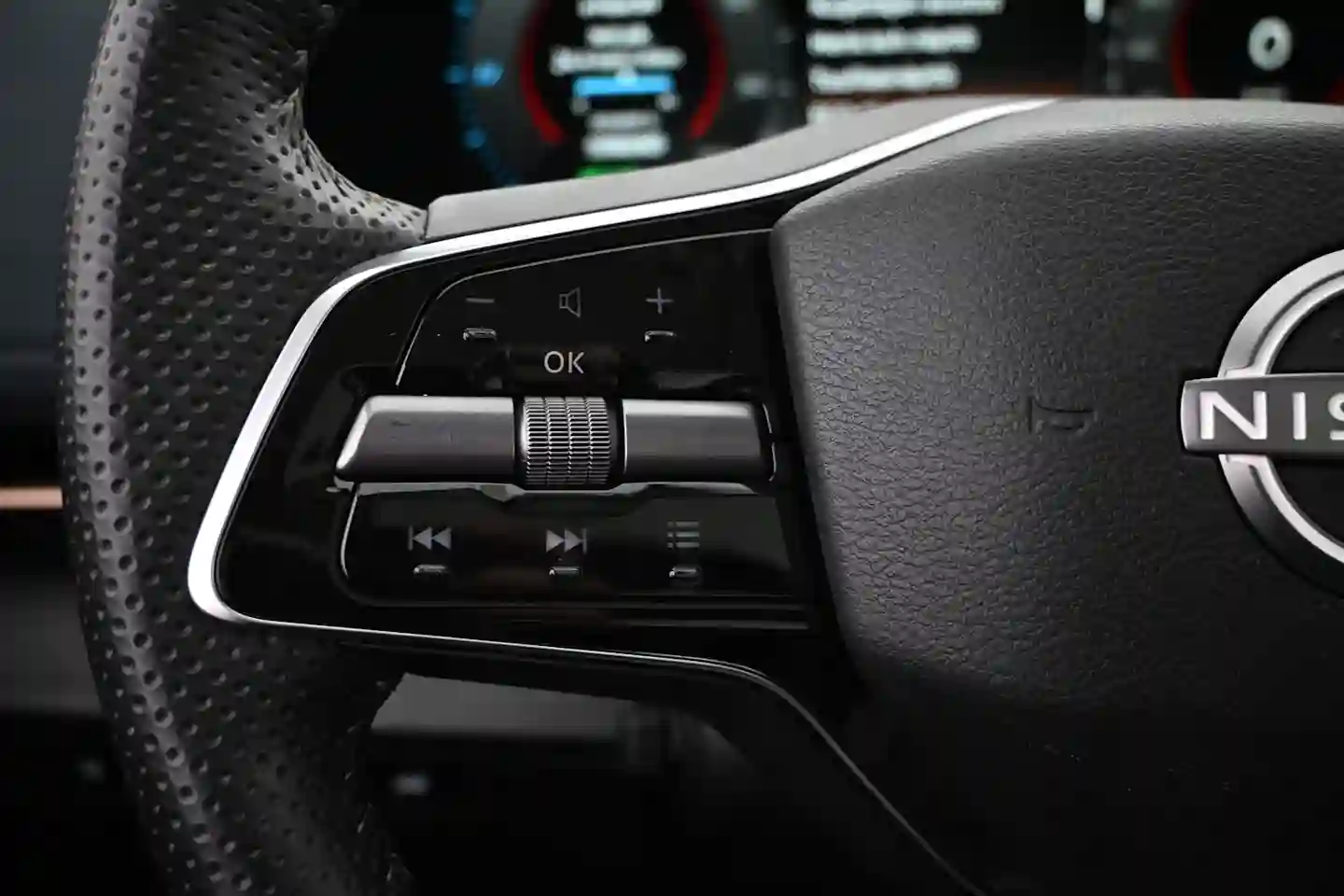 Car Image - 5M9jLbKFSU8ZkJdZMY0AuU