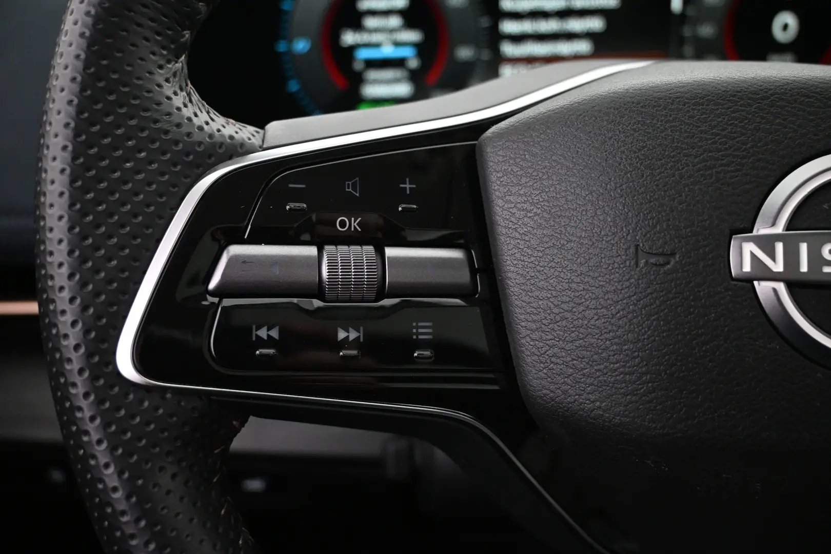 Car Image - 5M9jLbKFSU8ZkJdZMY0AuU