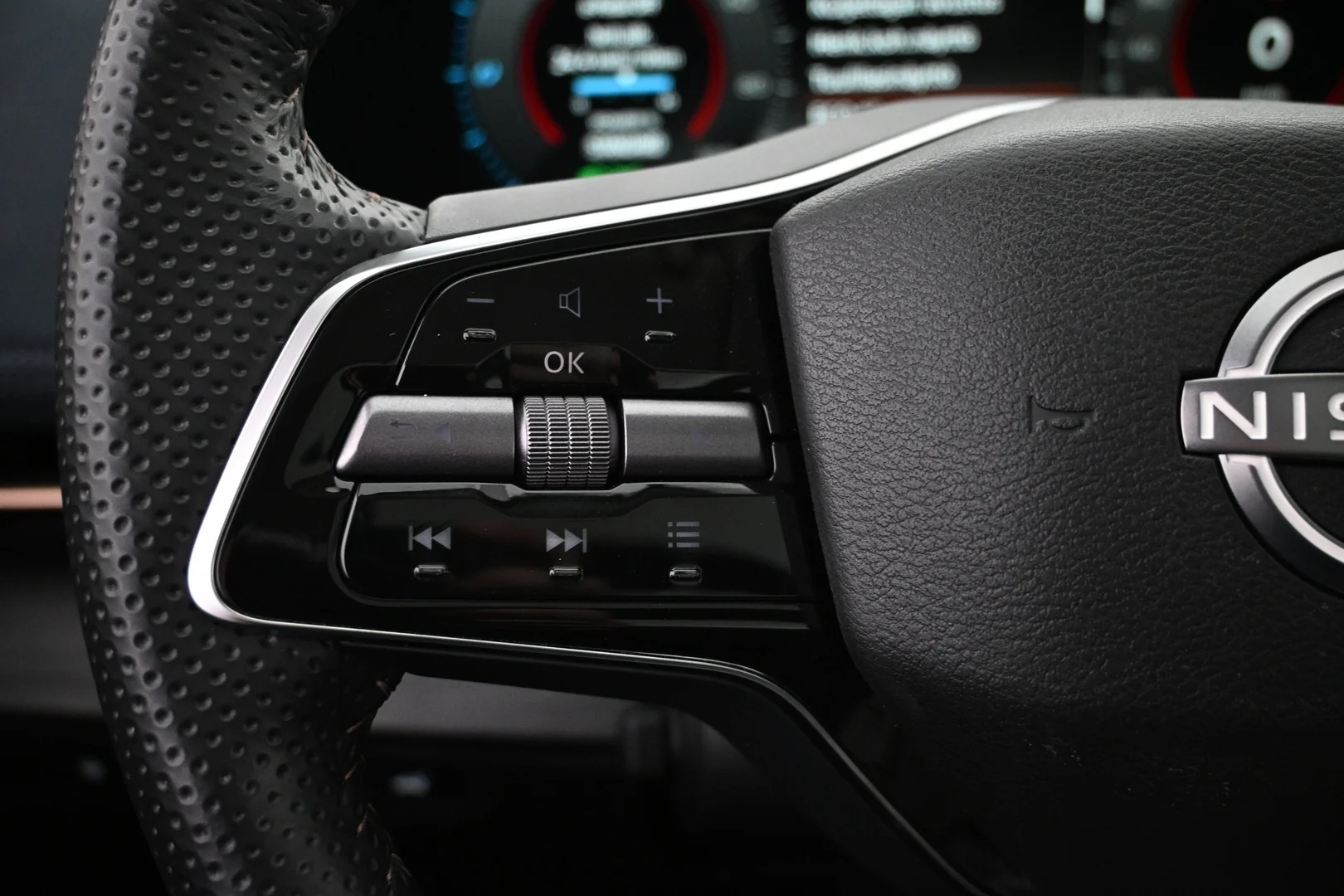 Car Image - 5M9jLbKFSU8ZkJdZMY0AuU