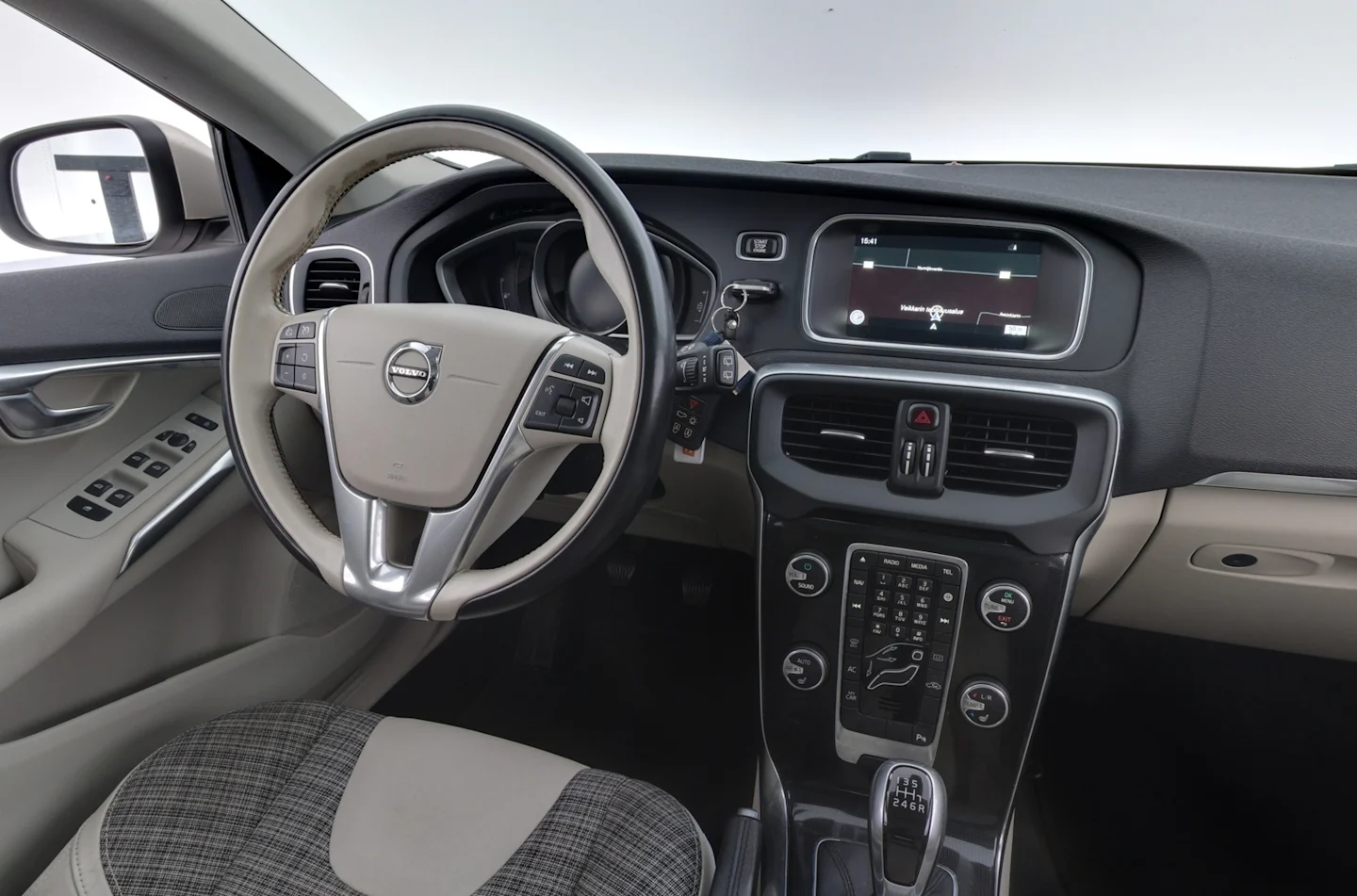 Car Image - 4ubUxjz9B5bBrzK9IrC1Af