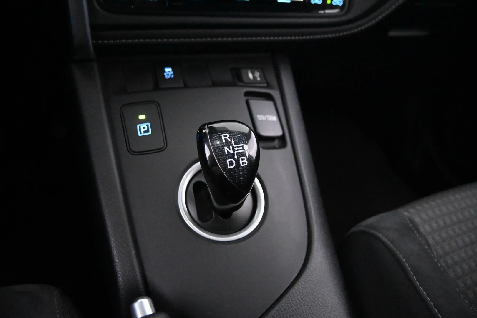 Car Image - 4VmbaYHbhEGmpSDLlTG4iM