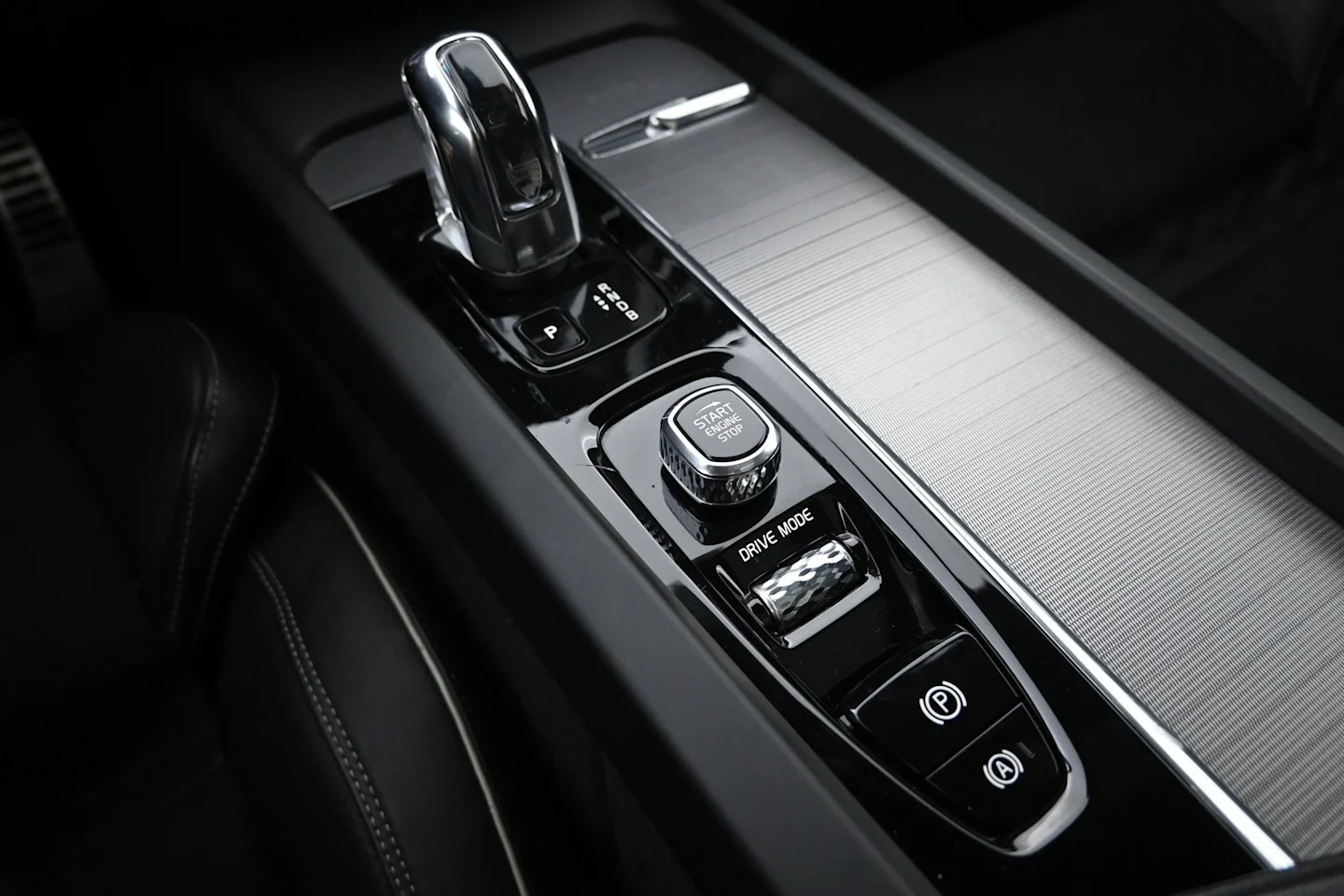 Car Image - 2yzWV51XqvpmKeDQhAbJEq
