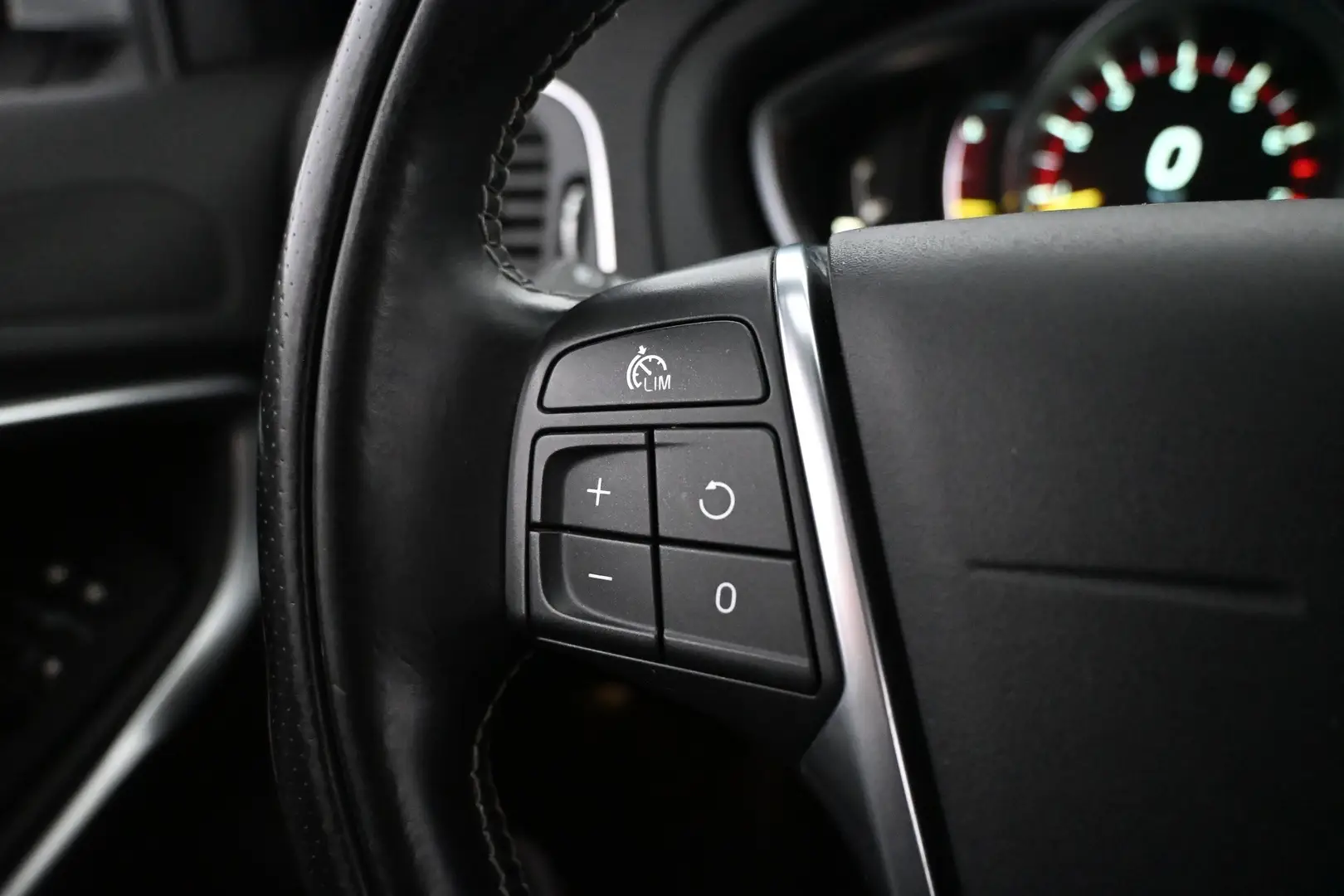 Car Image - LNzkCzCXklhxOcVxVBqCN