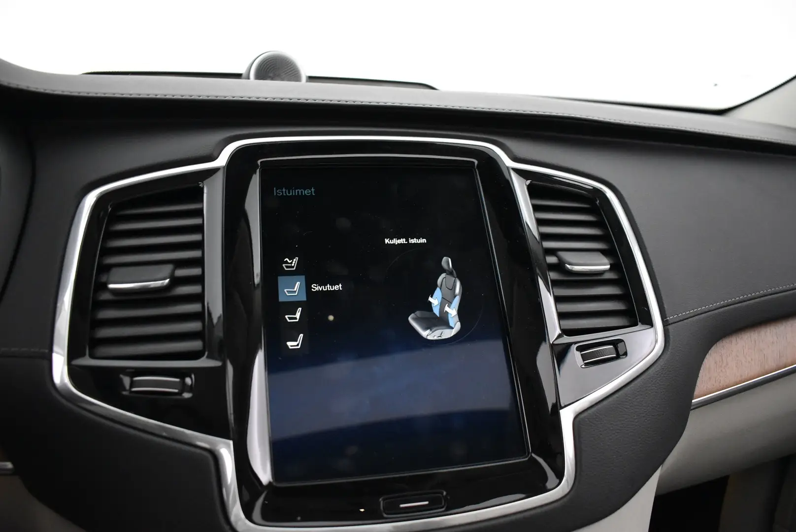 Car Image - gCN4XkbBXqFO25tAgJLjb