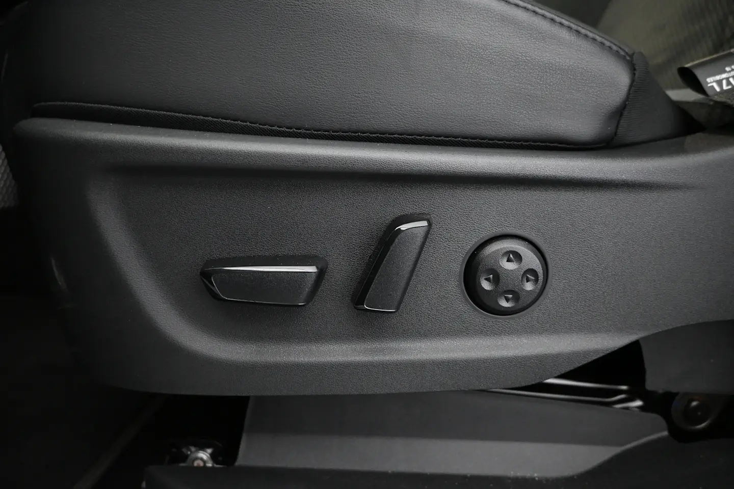 Car Image - 1ek0awJZHJg9NmLZJWddPU