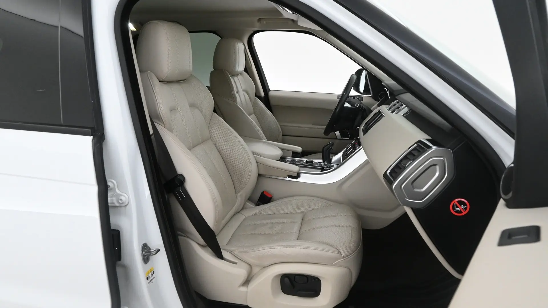 Car Image - 7fwqLXsFxd5ZdaLkh1emn1