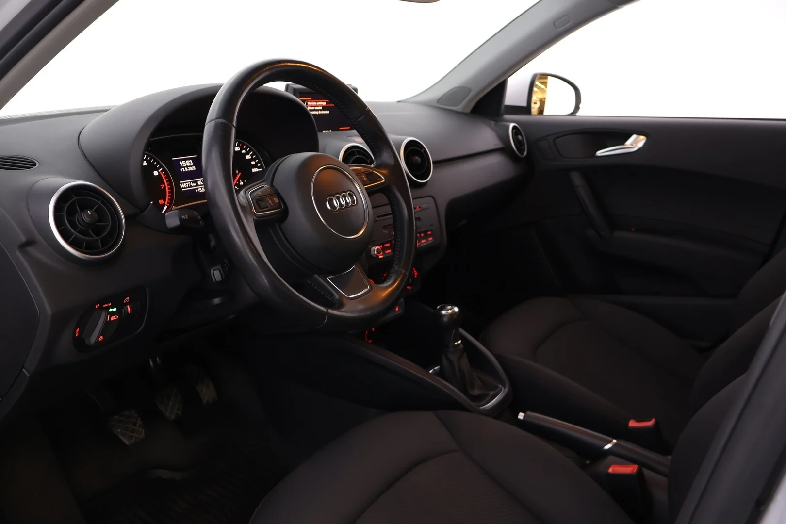 Car Image - 1HGKg1CDUEWT3058Y4wKlO