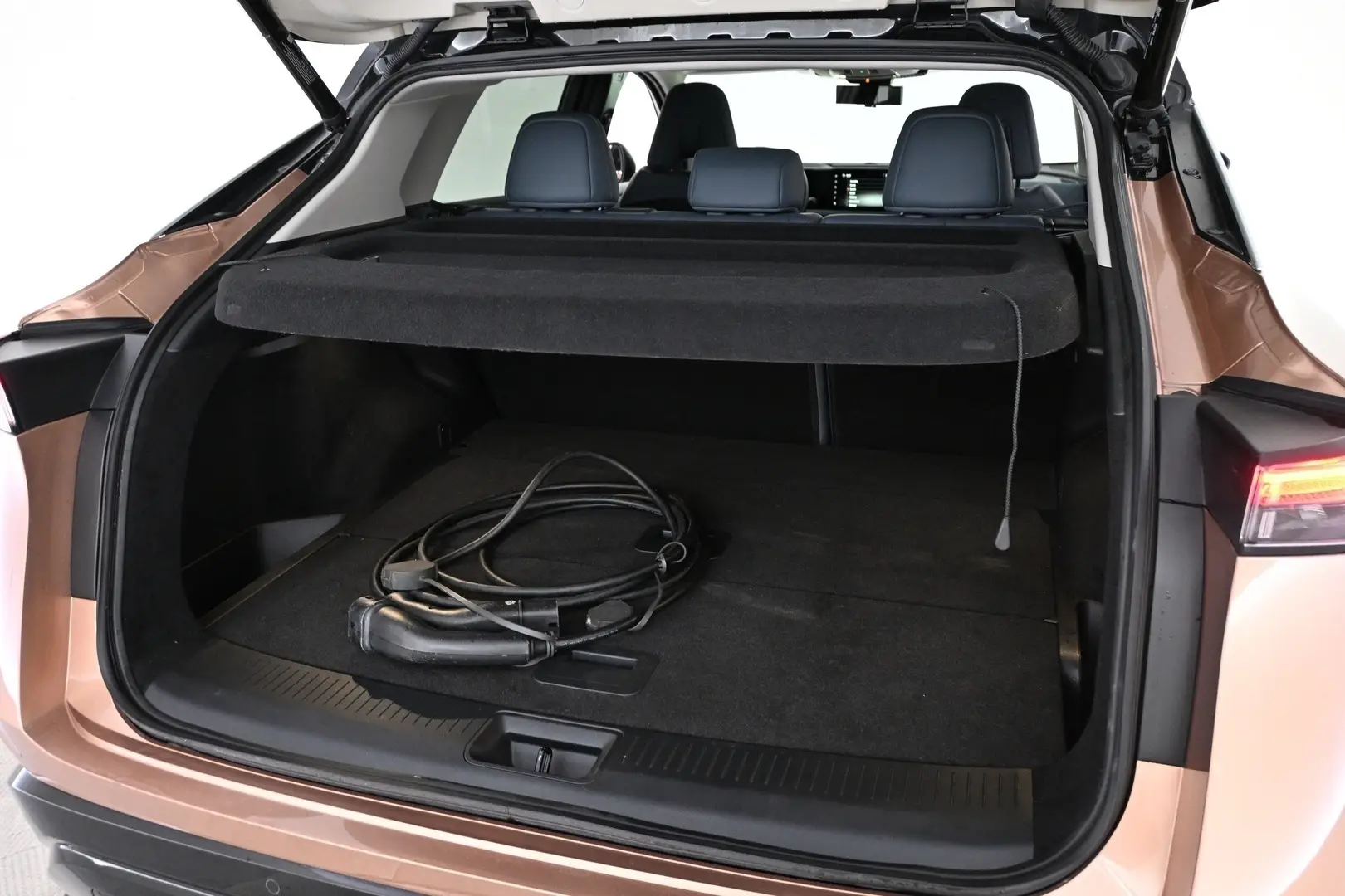 Car Image - DSB2fdyT2BrxXEZvxQY7N