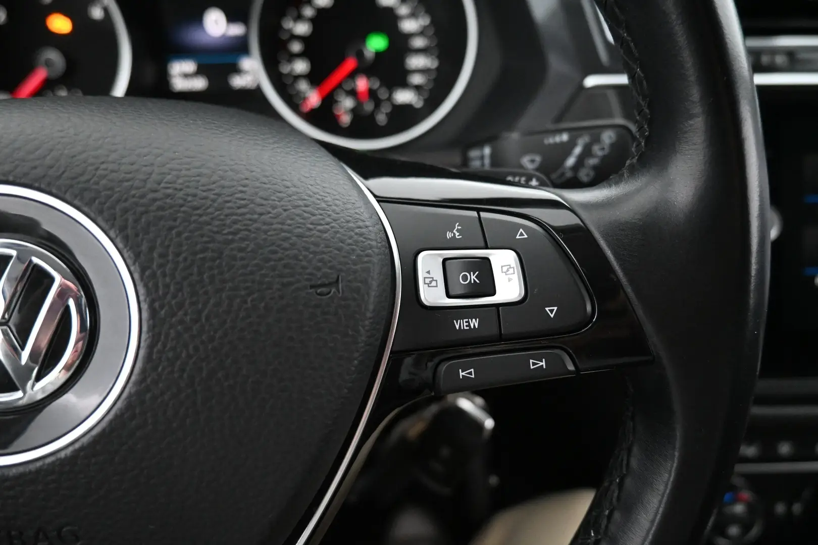 Car Image - 2Lo66UZKFpDlumonoHXi0G
