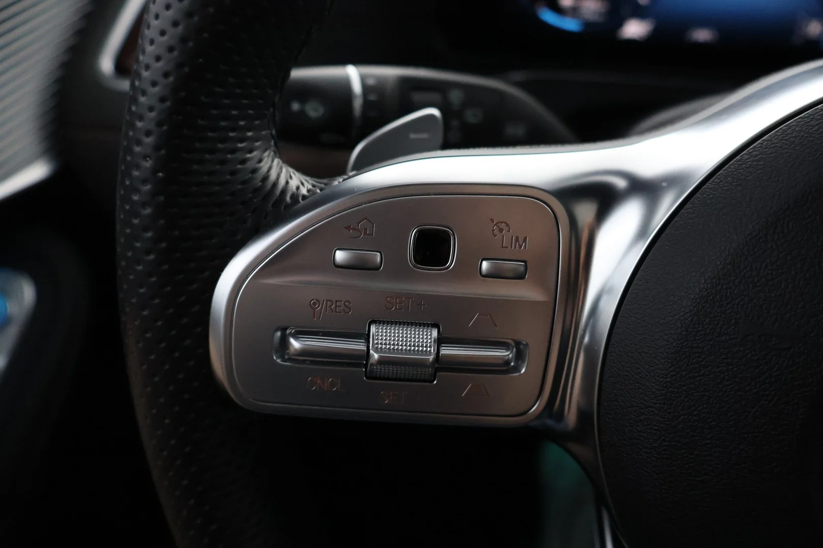 Car Image - aV7pfX2Faj2uCSS4CxnjR