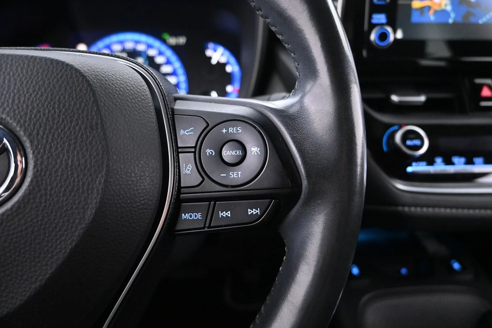 Car Image - 4efchPgBh3B0PKwiBlJhpX