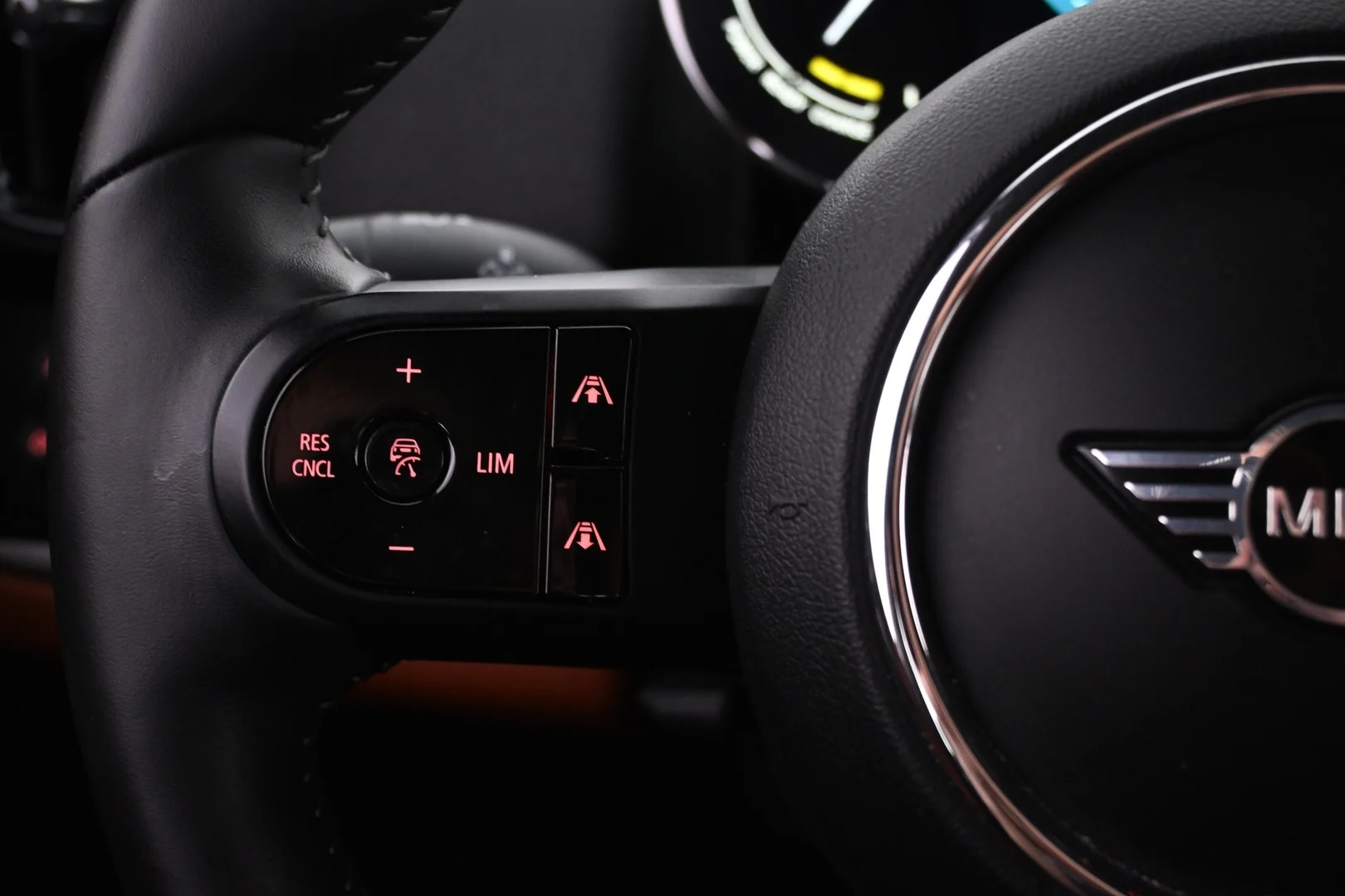 Car Image - 5b3cUkiMLcVPjNOD5lgdIt