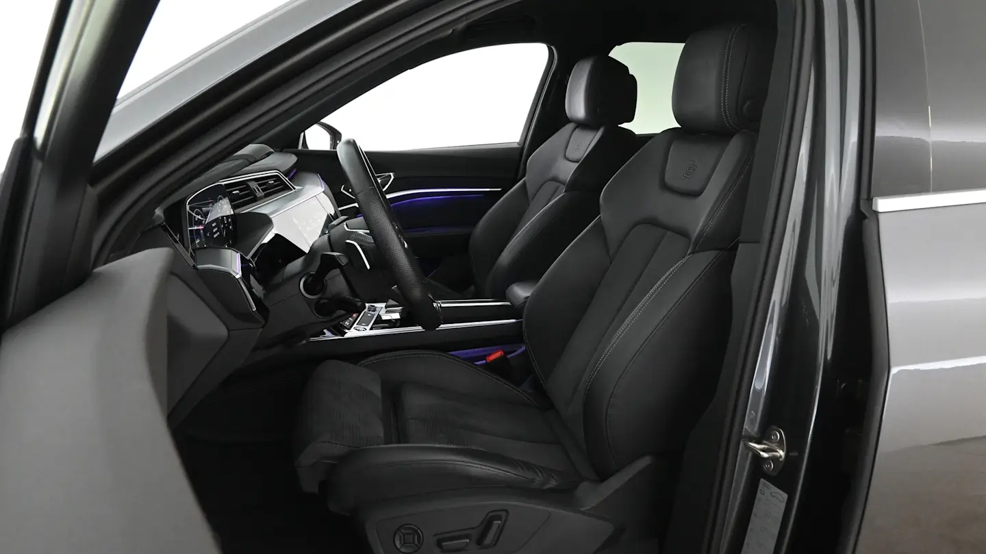 Car Image - 2Ji56n4gU5OsKzdobDPTuK