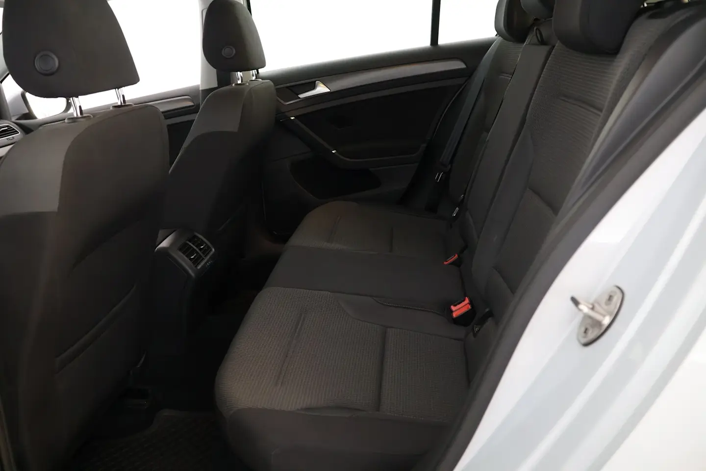 Car Image - 3EkoimfqPRipSaW8K4KAUw