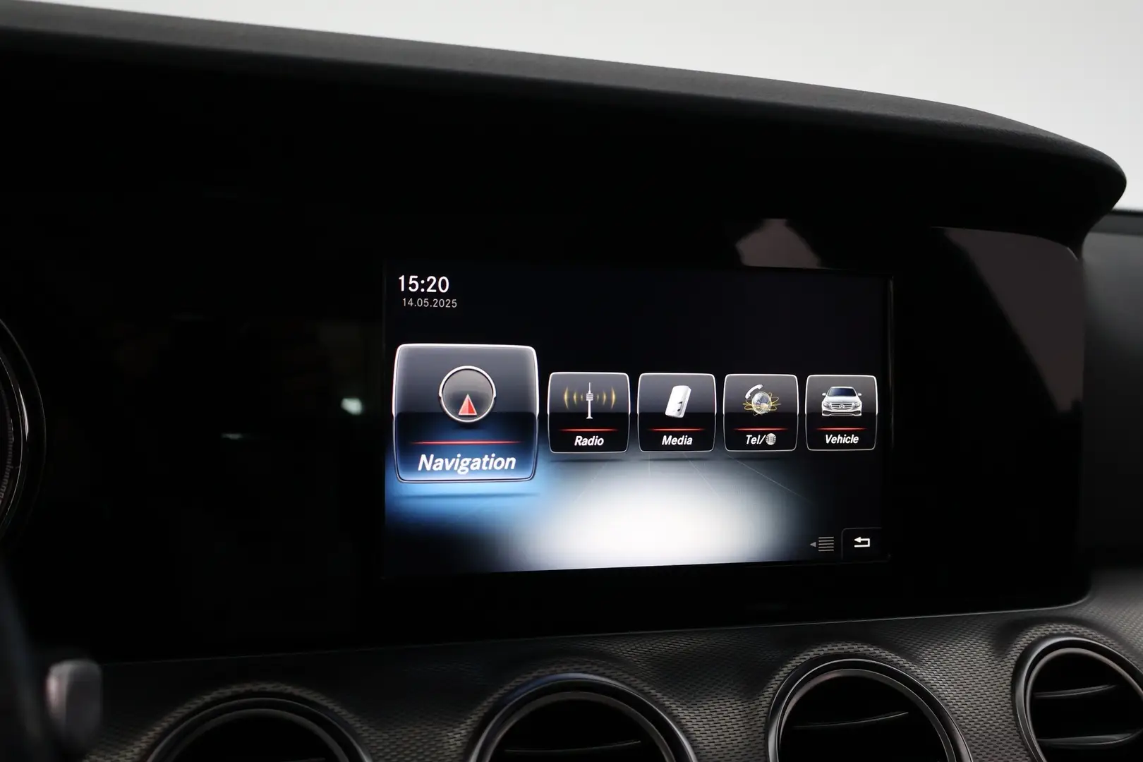 Car Image - 3551e4O2eszF6WXxNbH6Um