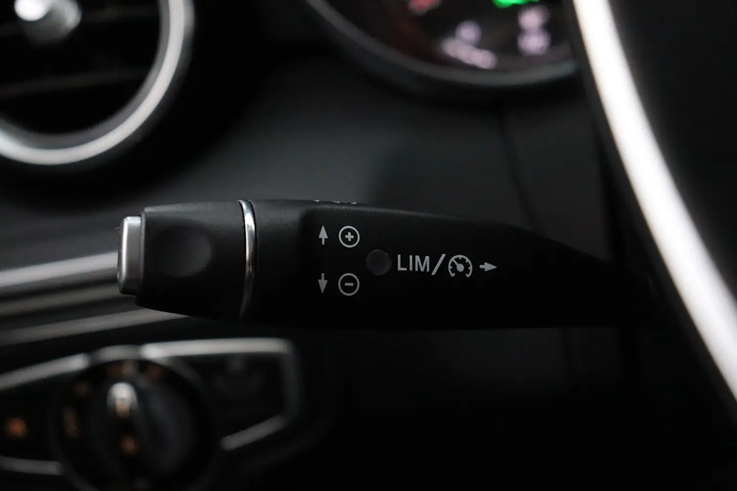 Car Image - 35M33u4cgupDJot6ivHKa