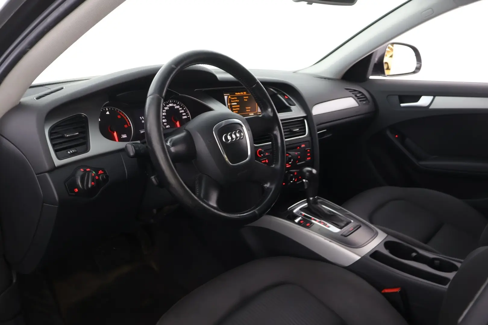Car Image - 5pWUf4SMECZ8mluCS7VUTQ