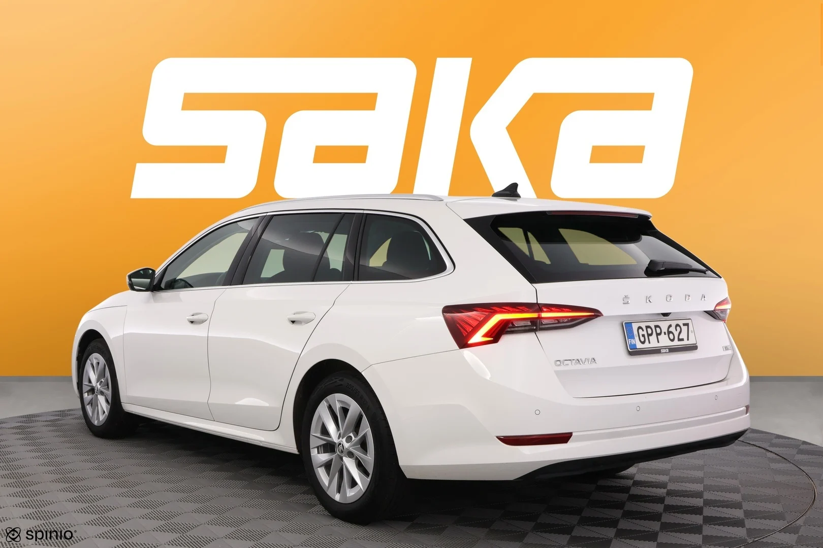 Car Image - 7uhLO6zCgqK79udeaDwj9N