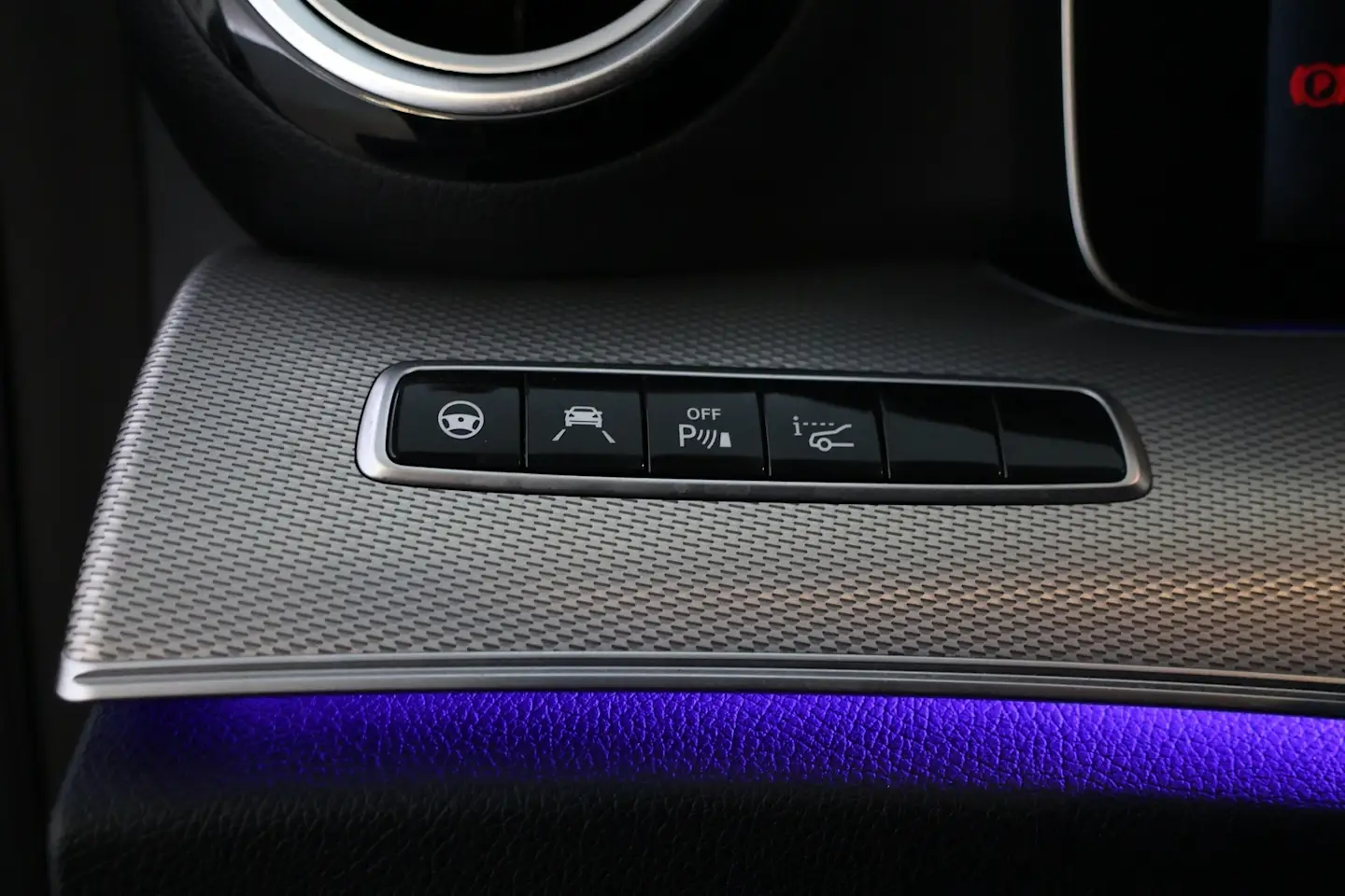 Car Image - 3At1xLI17HEMU9o2kACbUG