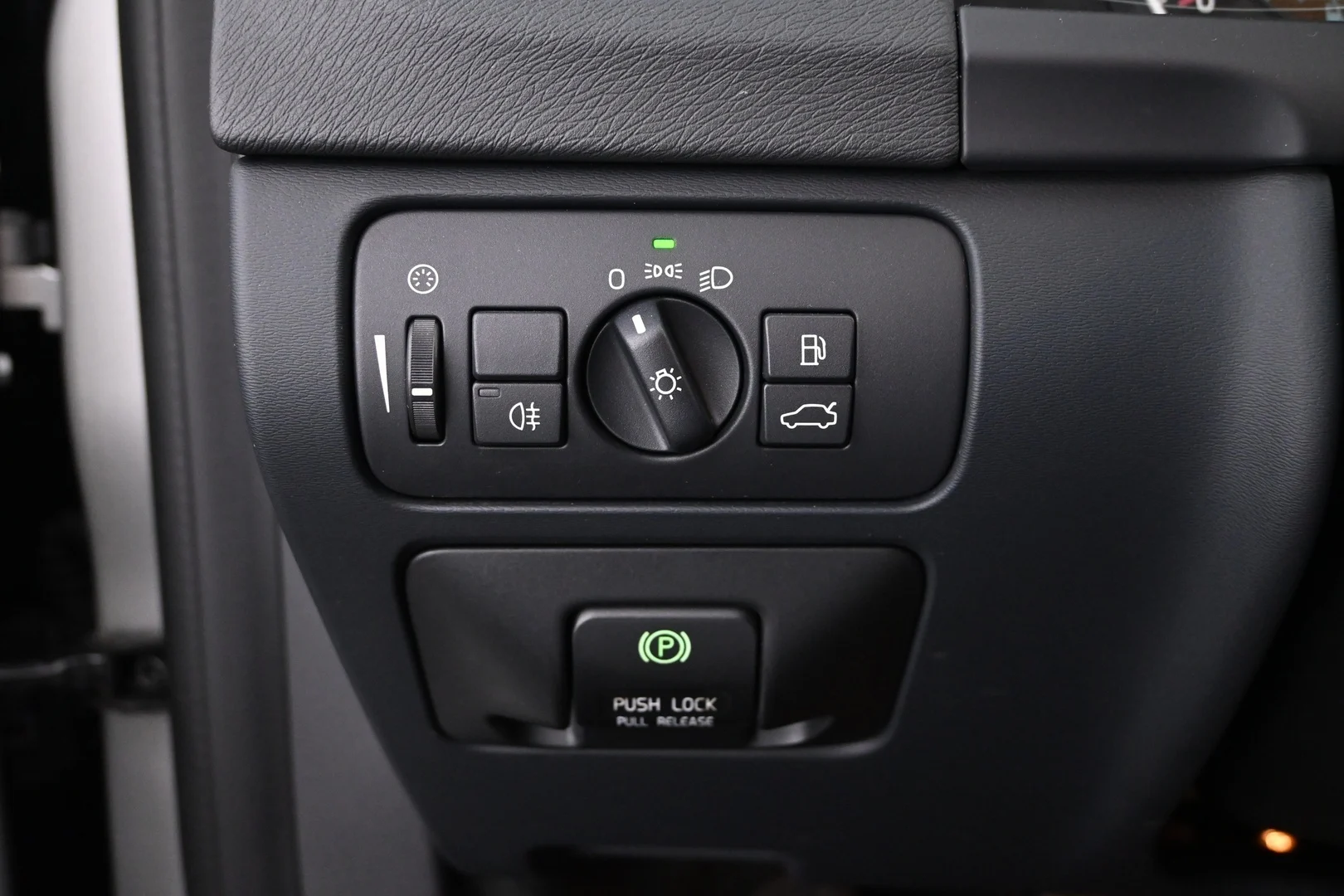 Car Image - 2nhJvPUR0F2ik7XKZ71Ual