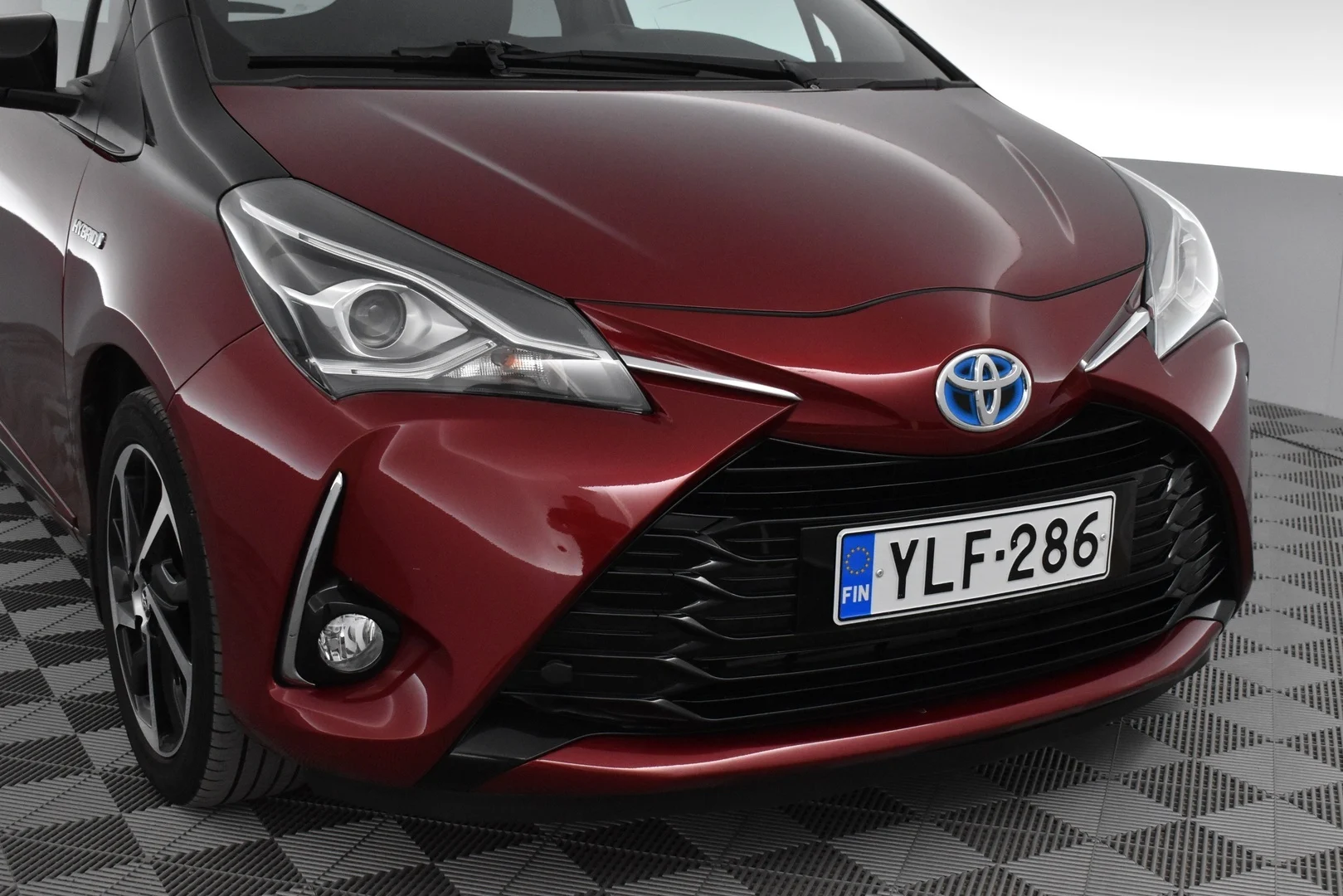 Car Image - 6AUnB3GlTlxyVLmGLVh8xx