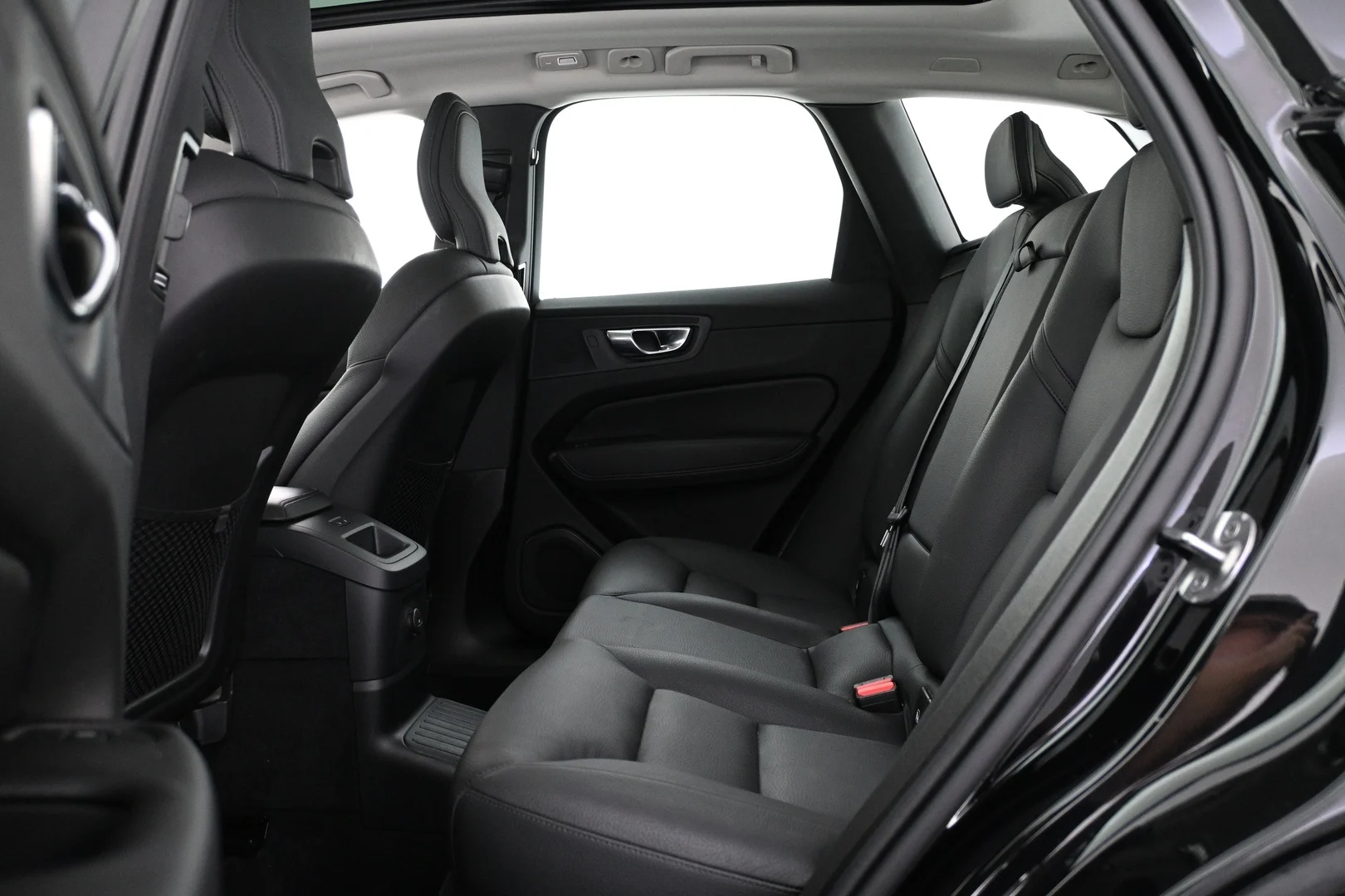 Car Image - UkDHRV7B0gWjFV2qsPc2e