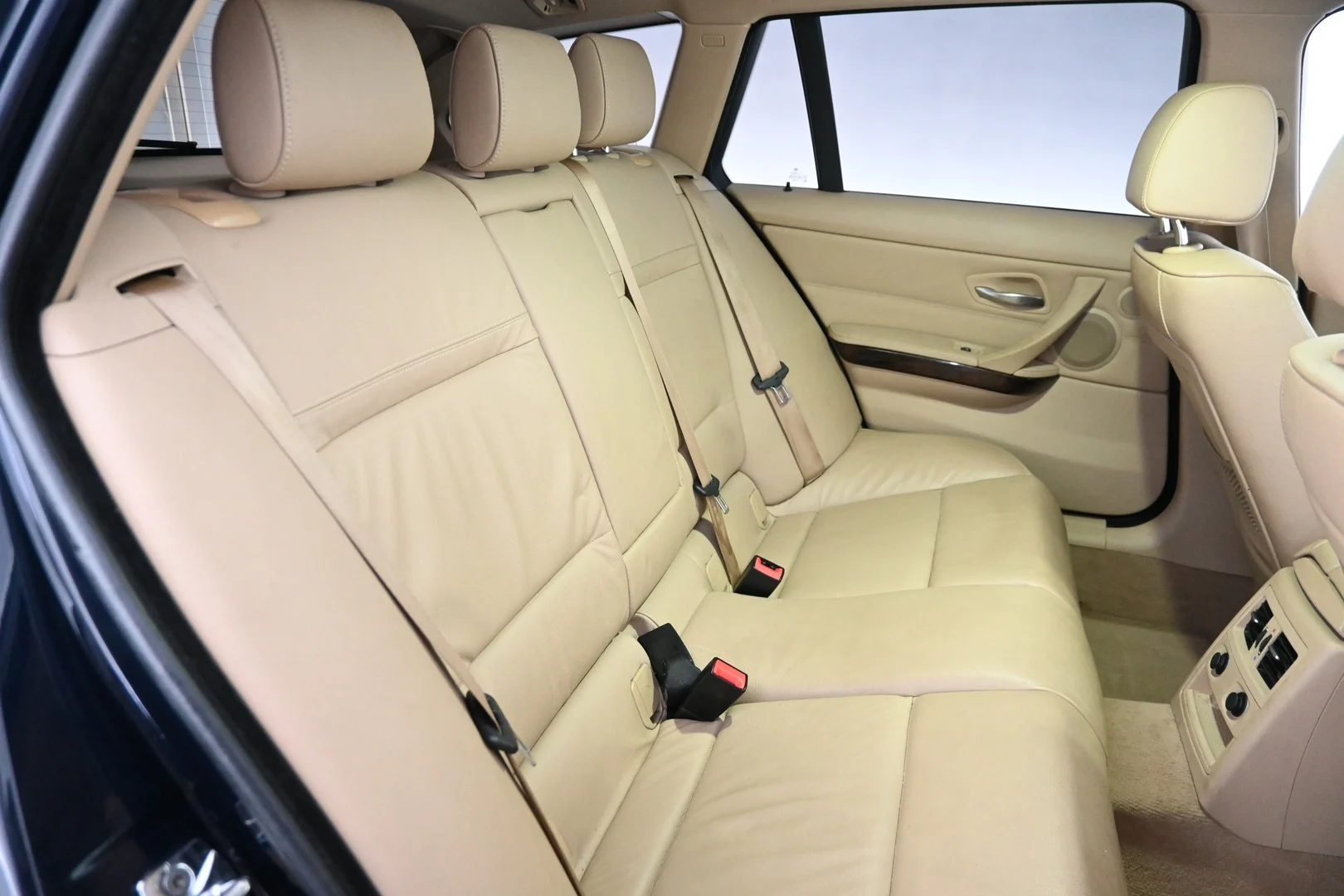 Car Image - 7KnWuP713sNpov6IhTeQRc