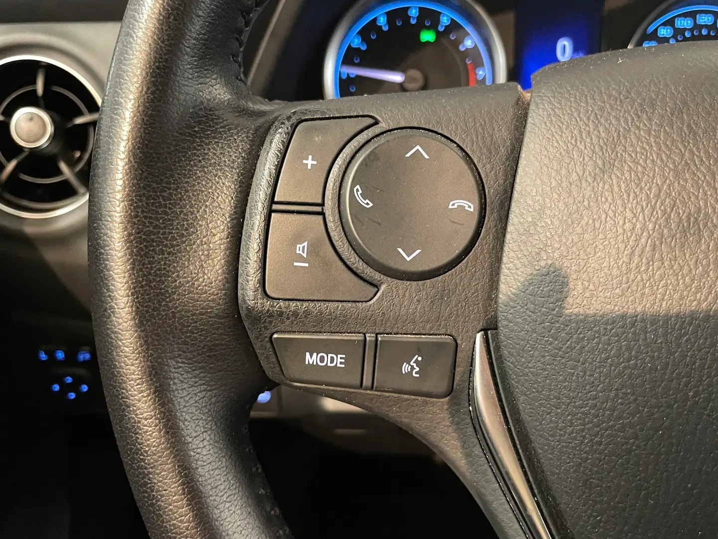 Car Image - 1pILO9s3HZHeh5y36mQdDI