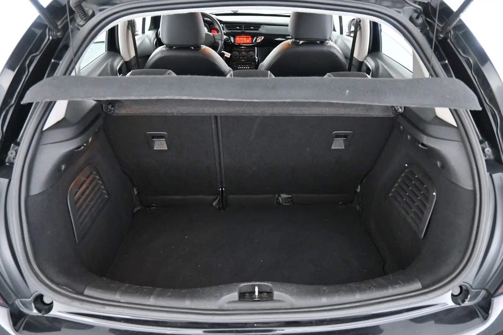 Car Image - 4jMCzcsqsNuAhfnHBnBfff