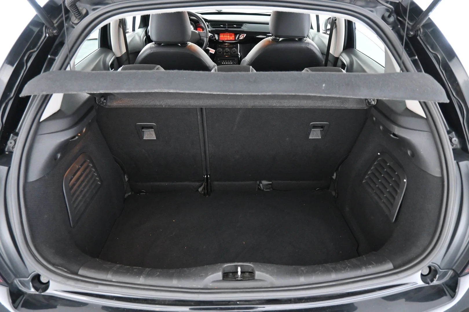 Car Image - 4jMCzcsqsNuAhfnHBnBfff