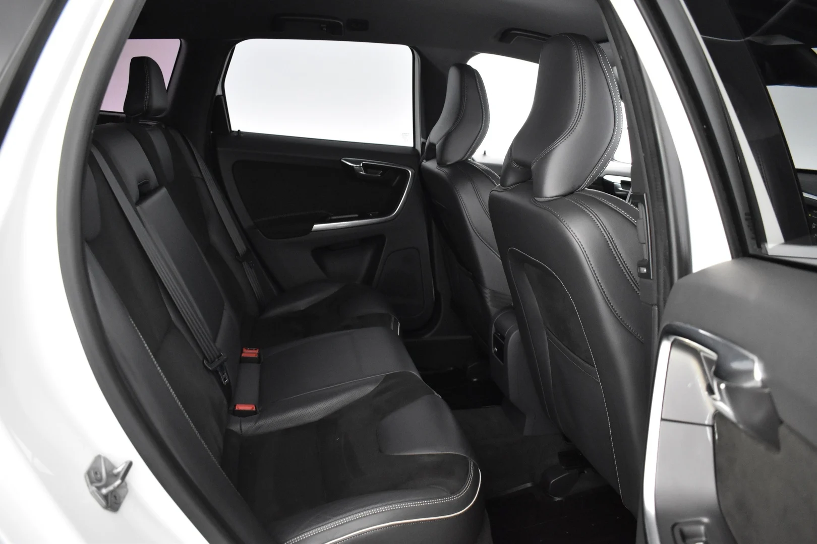 Car Image - 2EhyKUV5SdzWoVL4BIEgtF