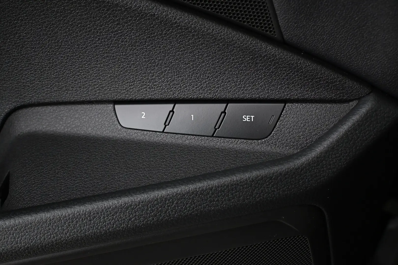 Car Image - 6xNgZ8RcXHmW7k8g8nsCAc