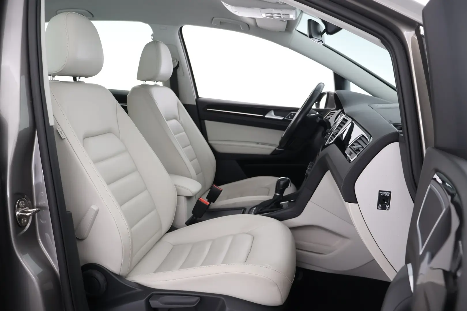 Car Image - 3pollbI9ZF05BTrbwKdpaO