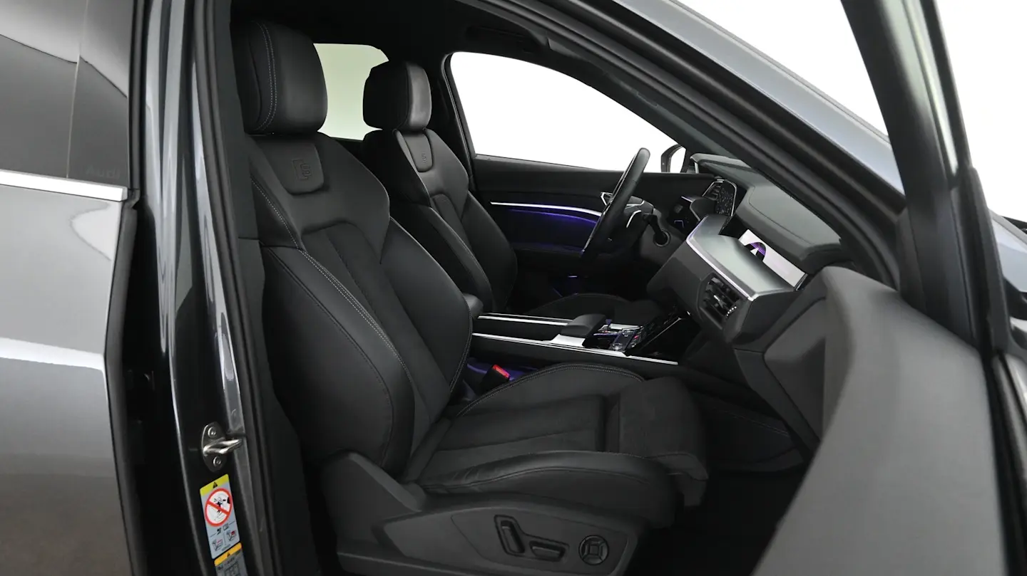 Car Image - 2Ji56n4gU5OsKzdobDPTuK