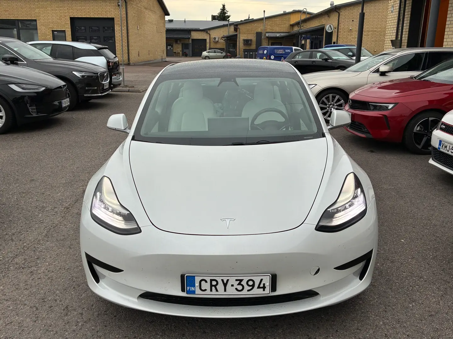 Car Image - 1iBvPuhGi5UwreAmhb2NH9