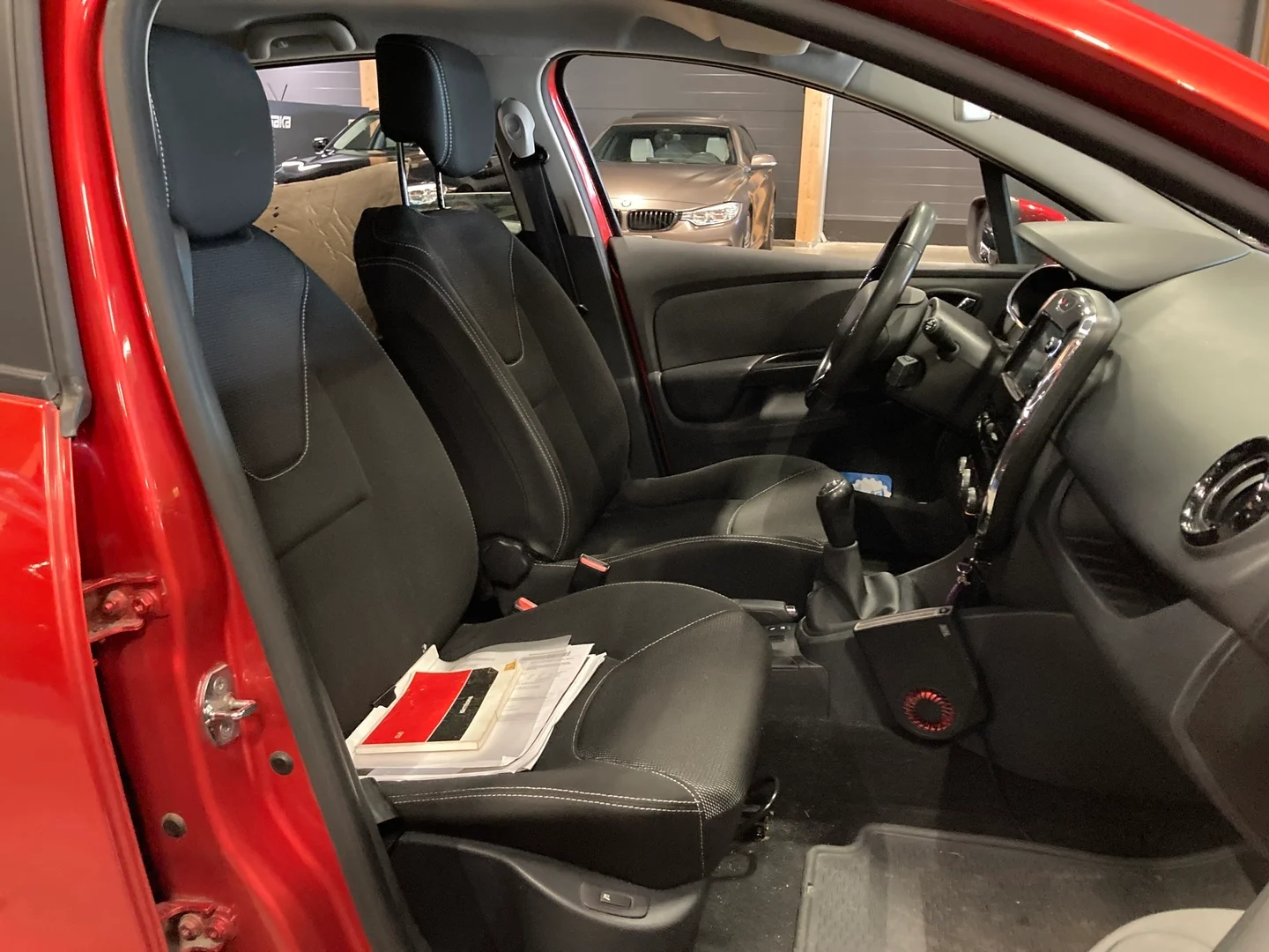 Car Image - 1vaBSLPpykimZslJWUw4ks
