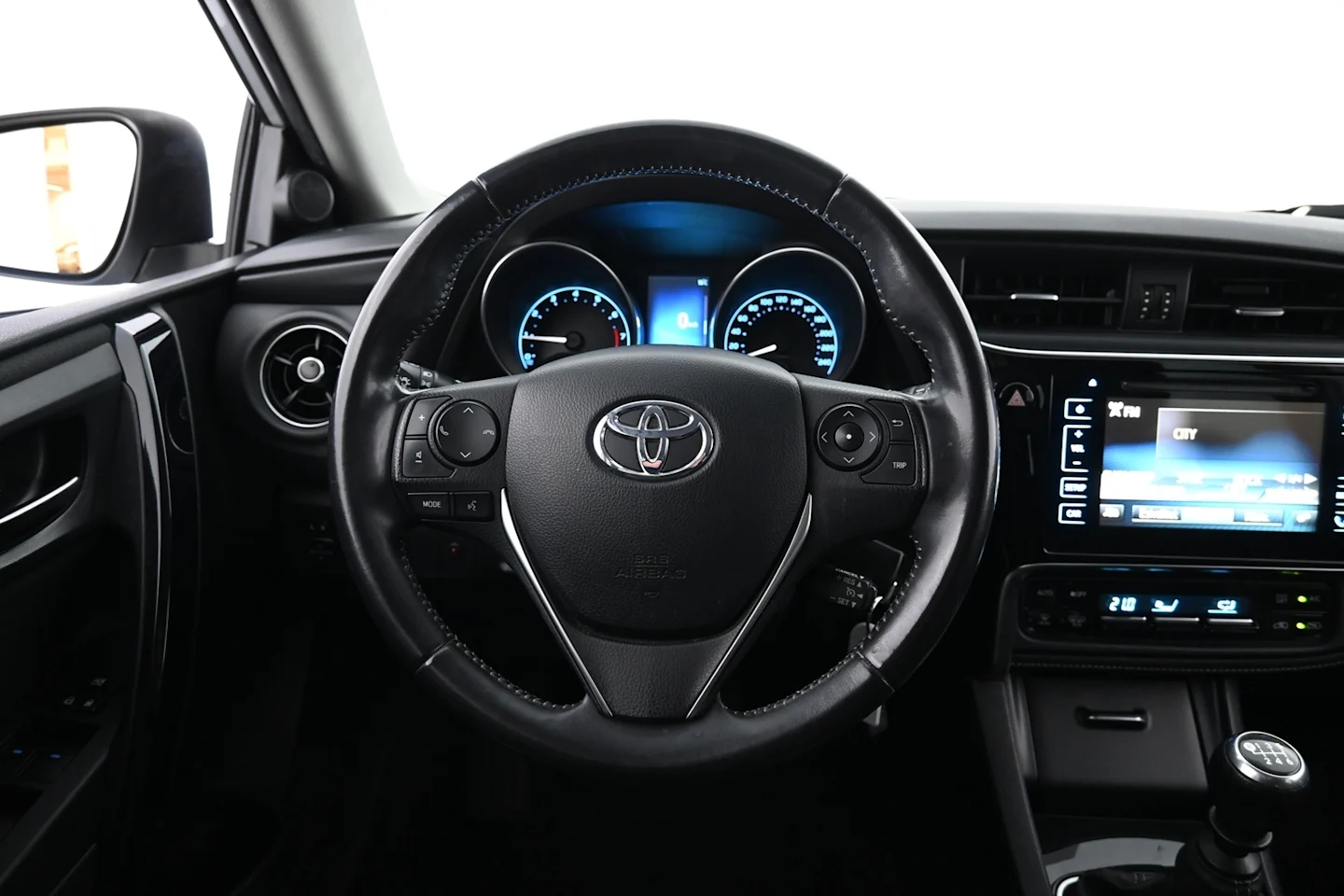 Car Image - 6TCbVdAC4Eo4fO8o5FP5La