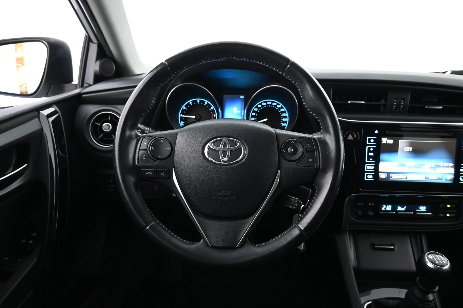 Car Image - 6TCbVdAC4Eo4fO8o5FP5La
