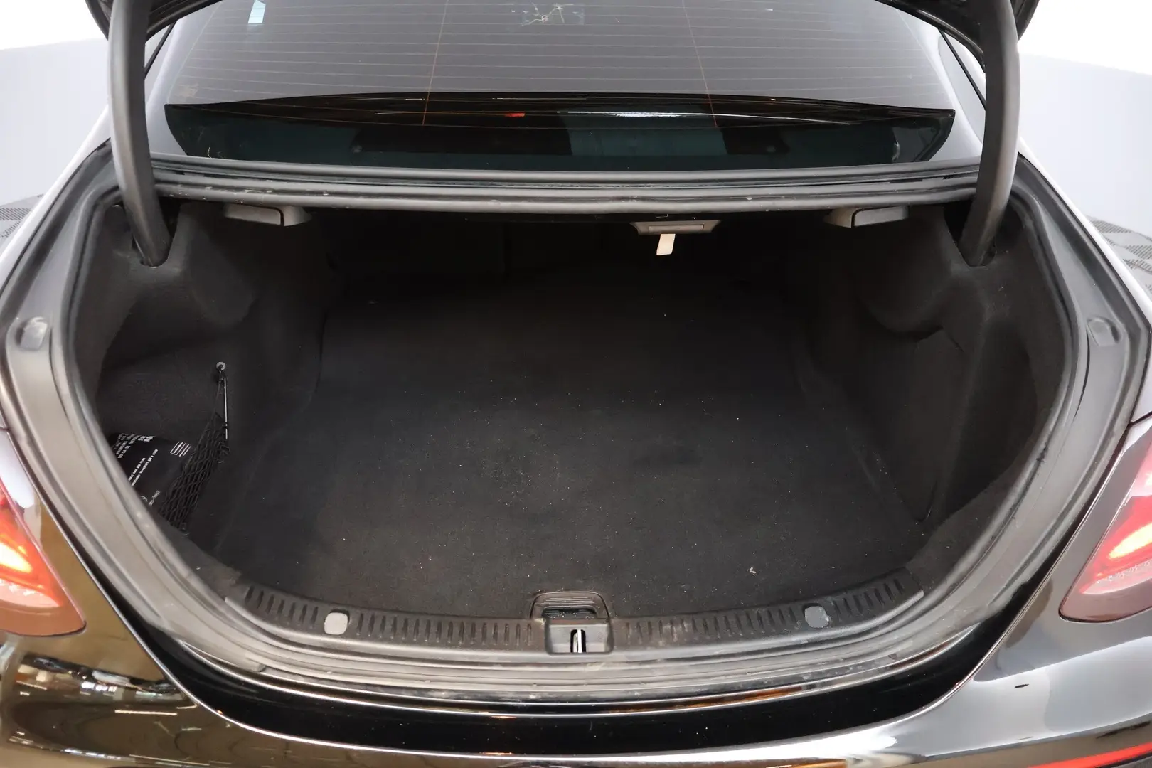 Car Image - Lrtfdro64OjXvkhplnaWo