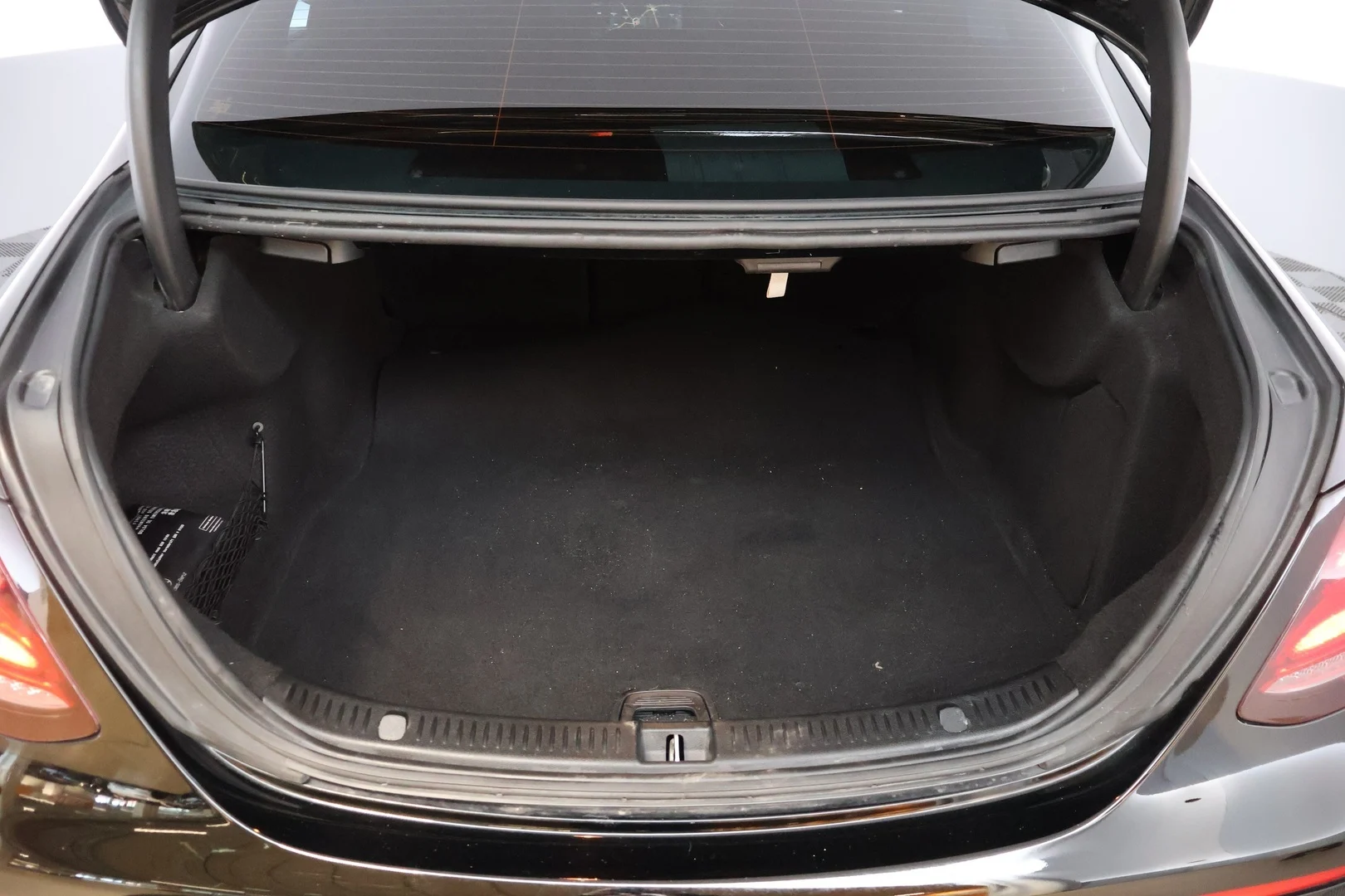 Car Image - Lrtfdro64OjXvkhplnaWo