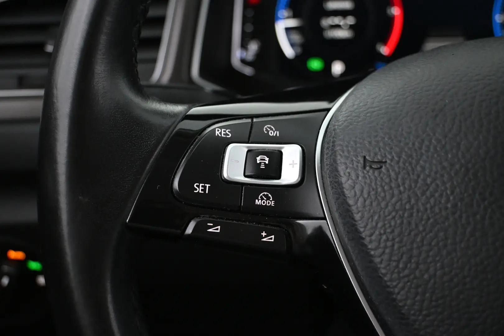Car Image - fMEcM5FfXSy6pkKc511XW