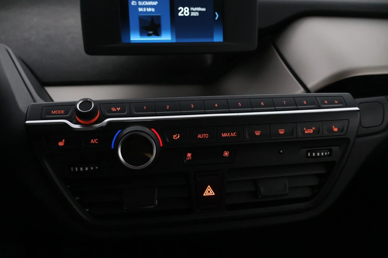 Car Image - 4914r7kvcLmcNP4Uvdiw6r