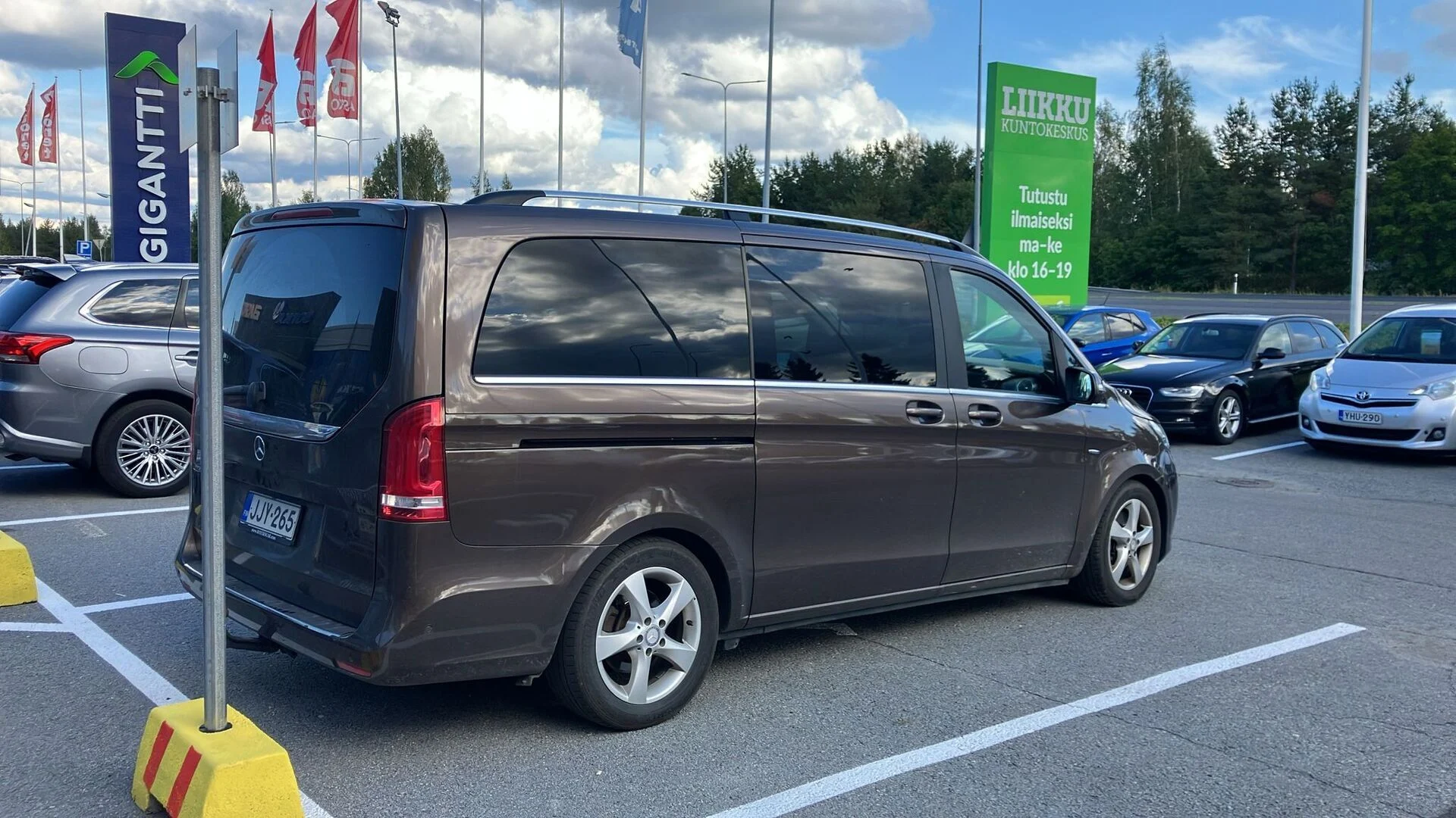 Car Image - 76w9vFwOdPGL4aVDB3DgFU