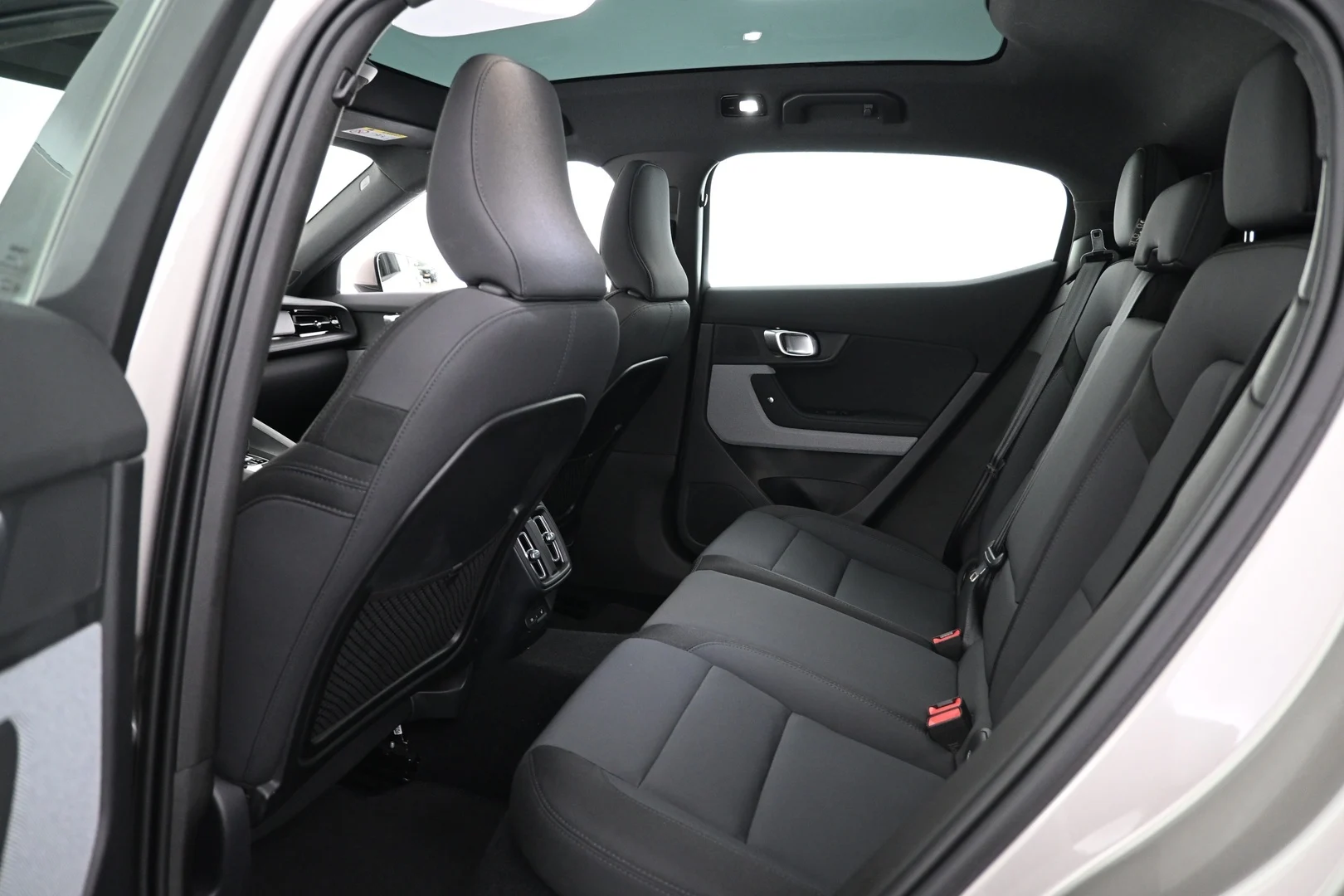 Car Image - 3628YkwVcqbjnxhCTwdZKl