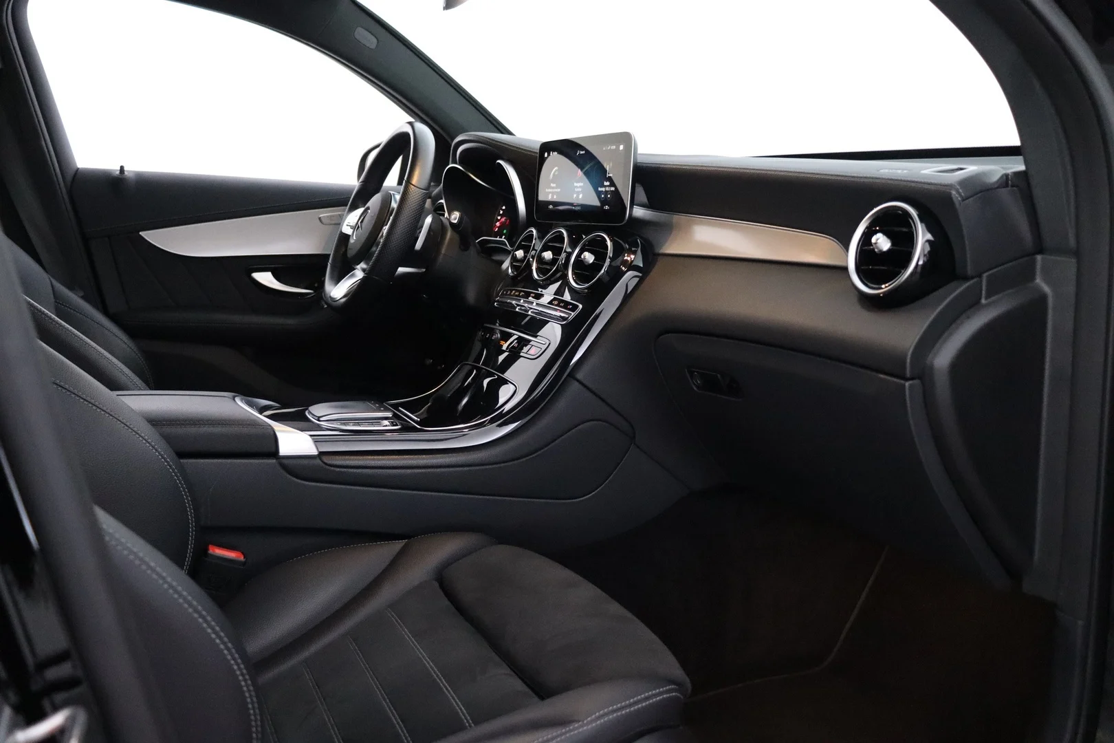 Car Image - 5w9LZoFWNB7K52XmV0aaDw